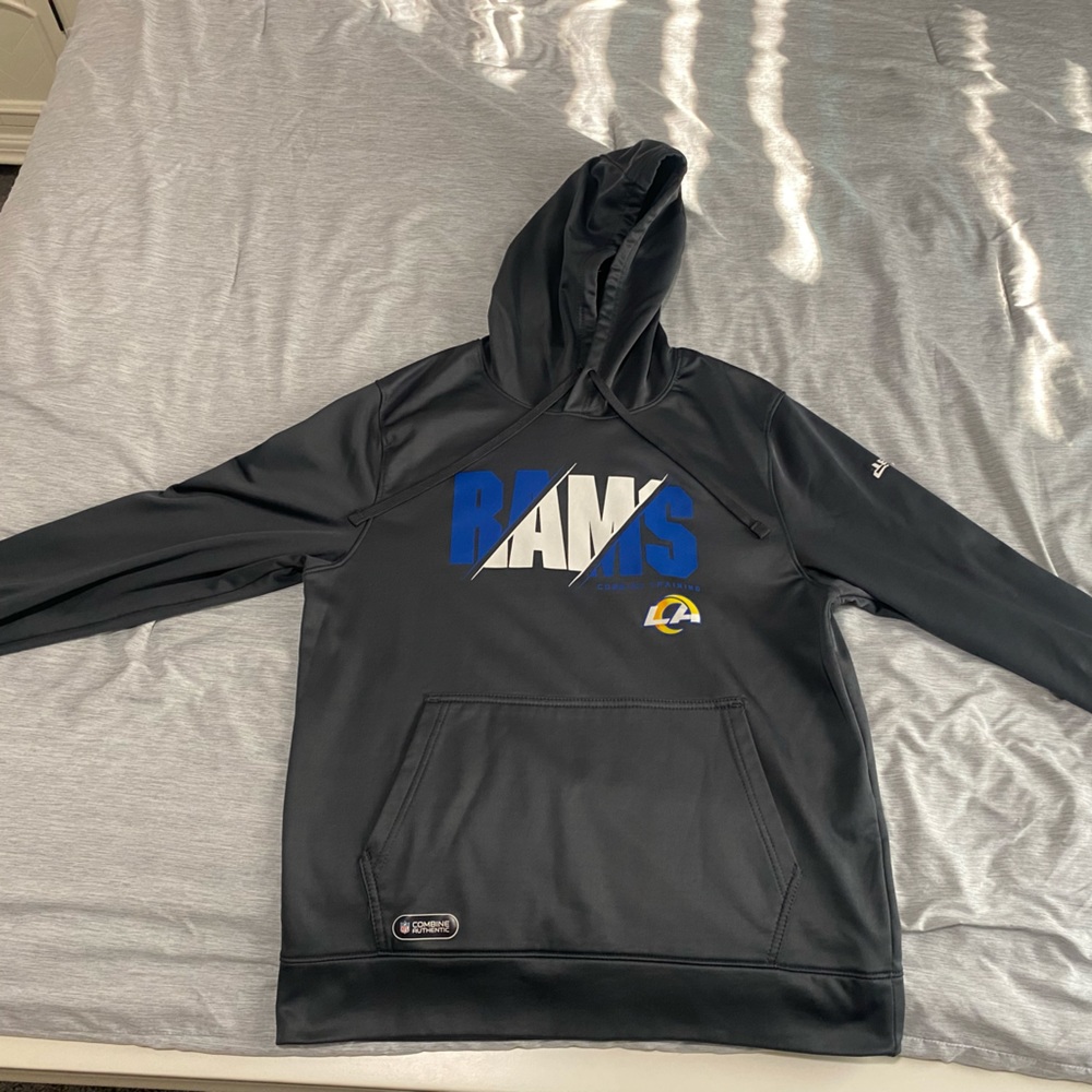 Men’s medium New Era combine authentic LA Rams pullover hoodie